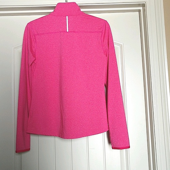Athletic semi-fitted size small (4-6) long sleeve pink top by Danskin Now - Picture 4 of 9